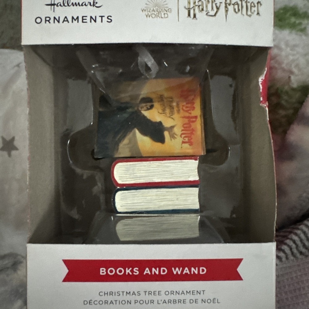 NIB Hallmark Keepsake Ornament 2021 Harry Potter Books and Wand DEATHLY HOLLOWS